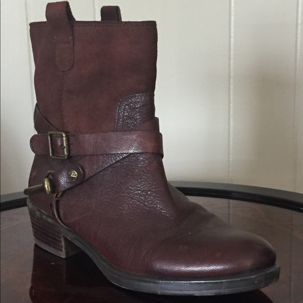 Franco Sarto // Leather & Suede // Brass details